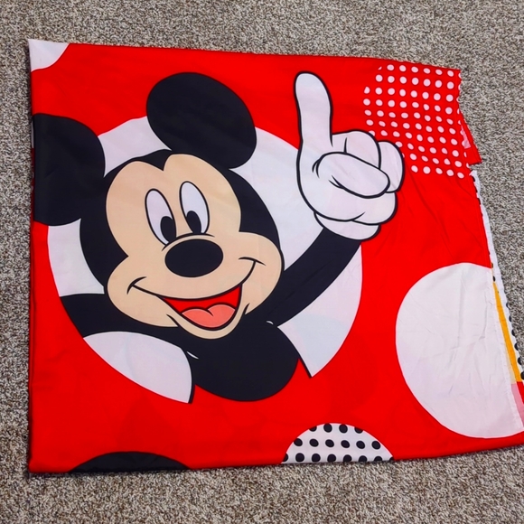 💥3/$15💥Disney Jumping Beans Minnie & Mickey Mouse shower curtain - Picture 3 of 4